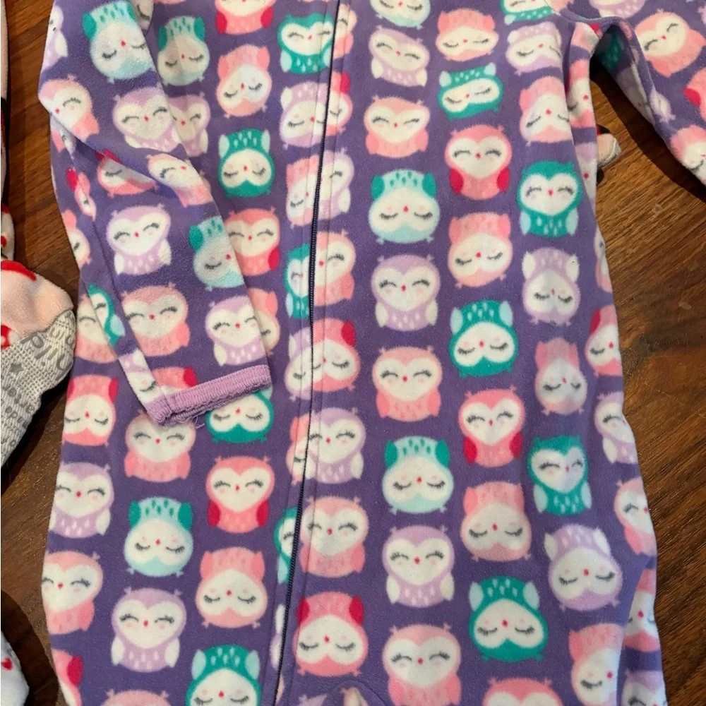 Carter's Kids One Piece Fleece Footies (4) - Picture 3 of 6